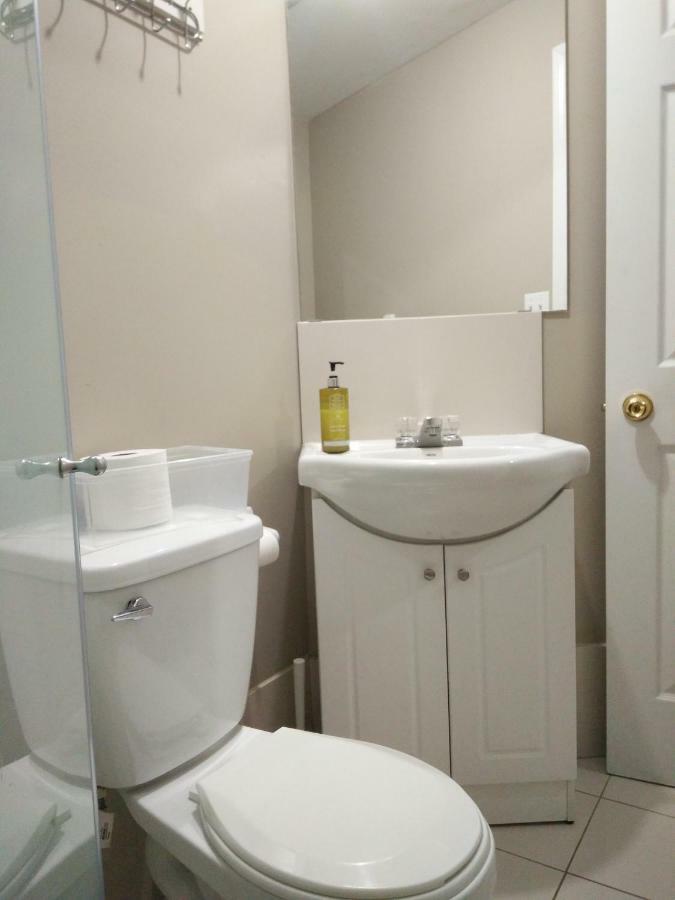 Convention Travelers Home Торонто Екстериор снимка